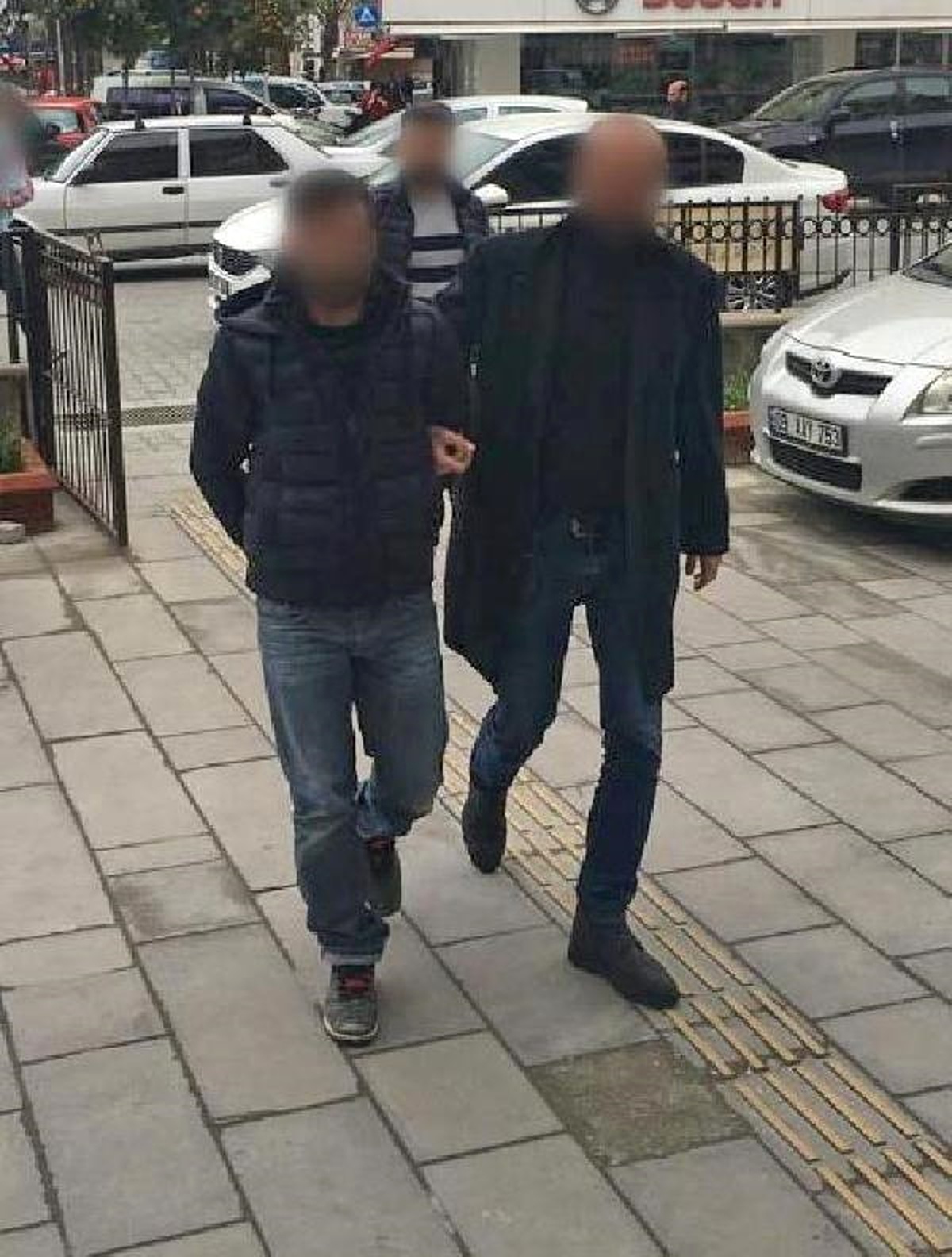 Kuşadası\'ndaki Uyuşturucu Operasyonlarında 2 Tutuklama