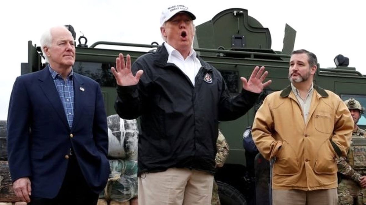 Trump, Sınır Duvarının Parasını Meksika\'nın Ödeyeceği İddiasında Israrlı