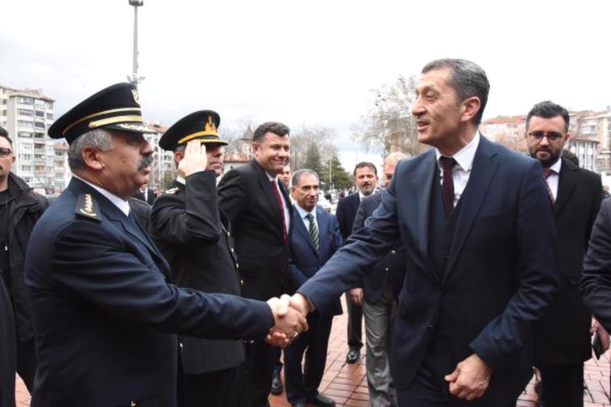 Milli Eğitim Bakanı Ziya Selçuk, Kütahya\'da