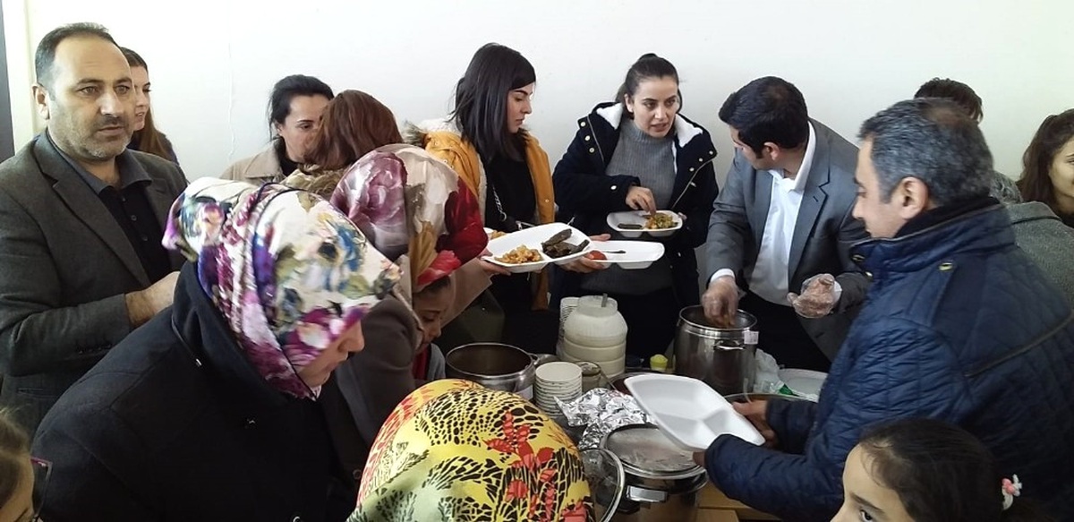 Öğretmen ve Öğrencilerden Yemen İçin Kermes