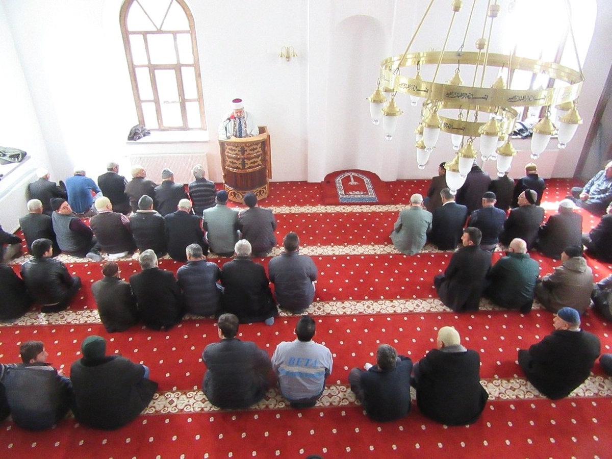 Sandıklı Şaloğlu Camide İlk Cuma Namazı Kılındı