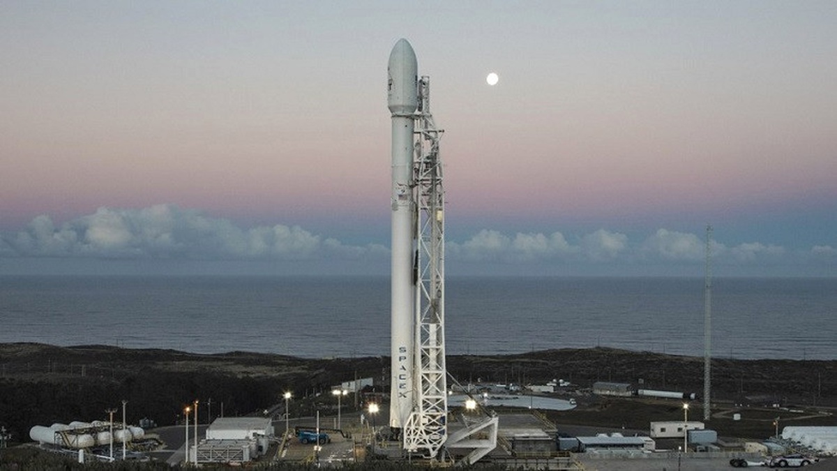 Spacex, Yörüngeye 10 Yeni Haberleşme Uydusu Gönderdi