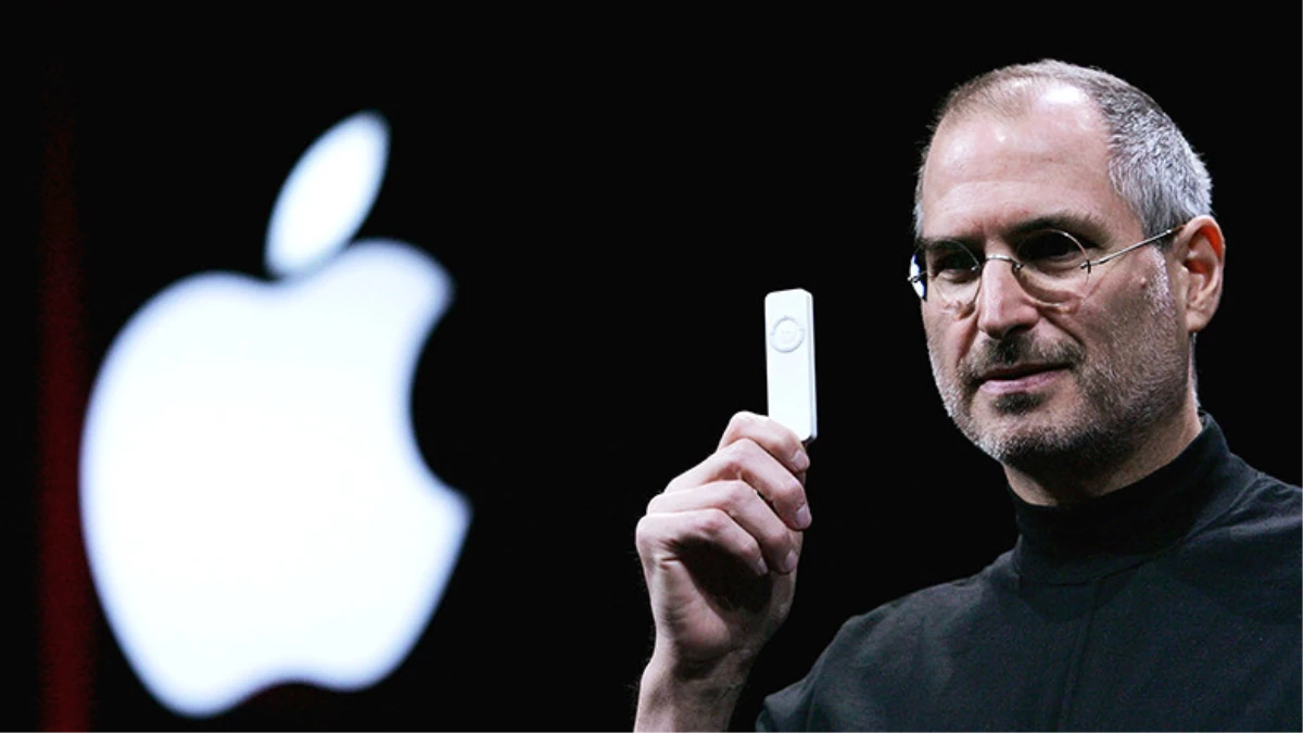 Steve Jobs\'ın İpod Shuffle\'la Tarih Yazmasının Ardından Tam 14 Yıl Geçti