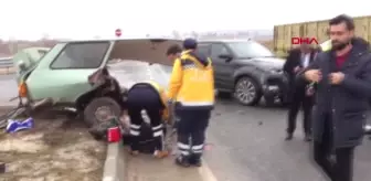 Tekirdağ Ciple Çarpışan Otomobil İkiye Bölündü 1 Ölü, 2 Yaralı