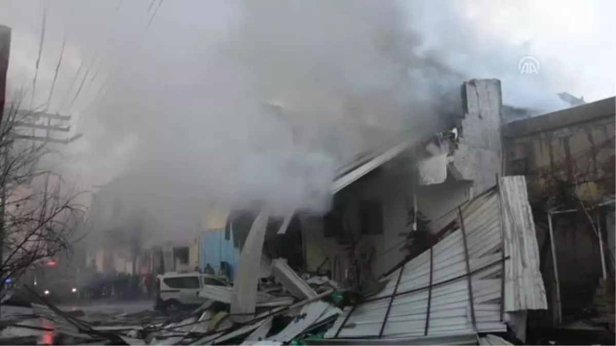 Tutkal İmalathanesinde Yangın: 2\'si Ağır 5 Yaralı