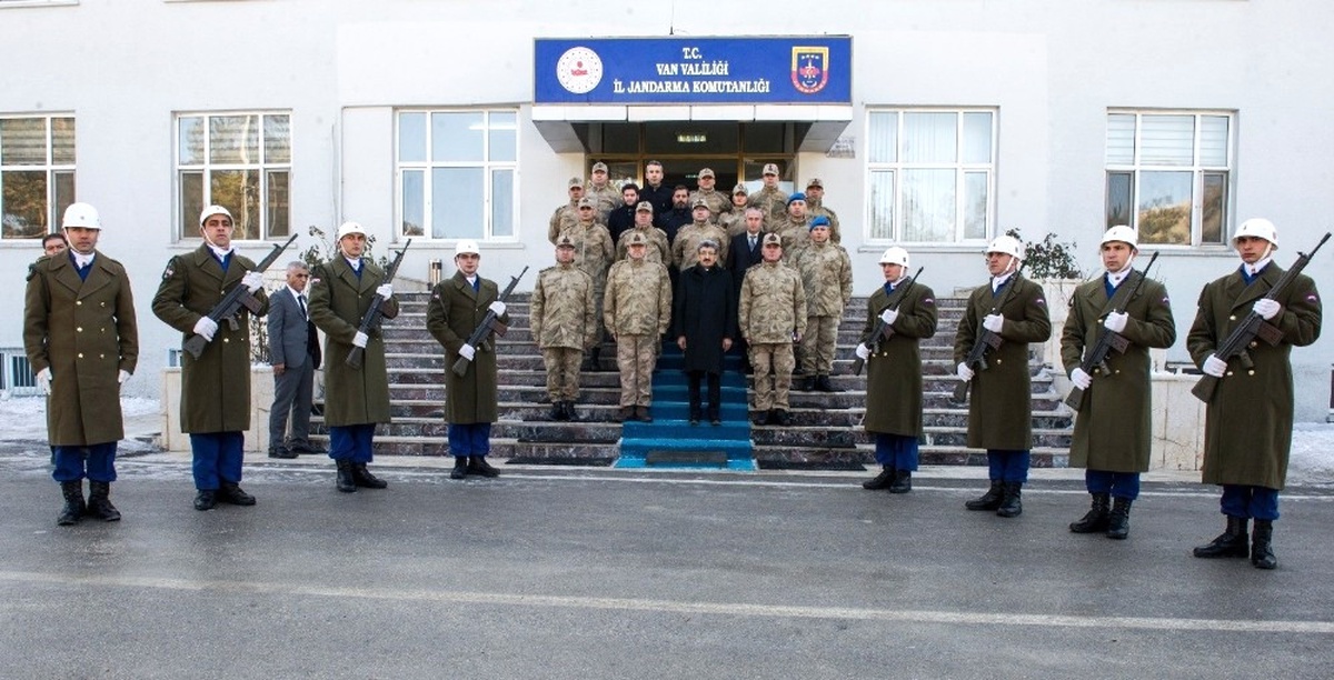 Vali Bilmez\'den İl Jandarma Komutanlığına Ziyaret