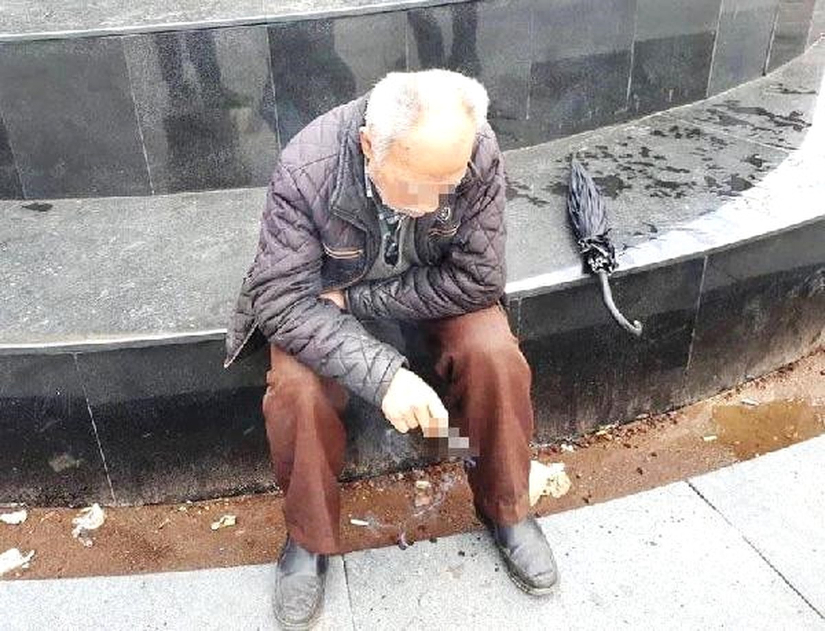 Yaşlı Adama \'Birlikte Olalım\' Diyerek 500 TL\'sini Alıp, Kaçtılar
