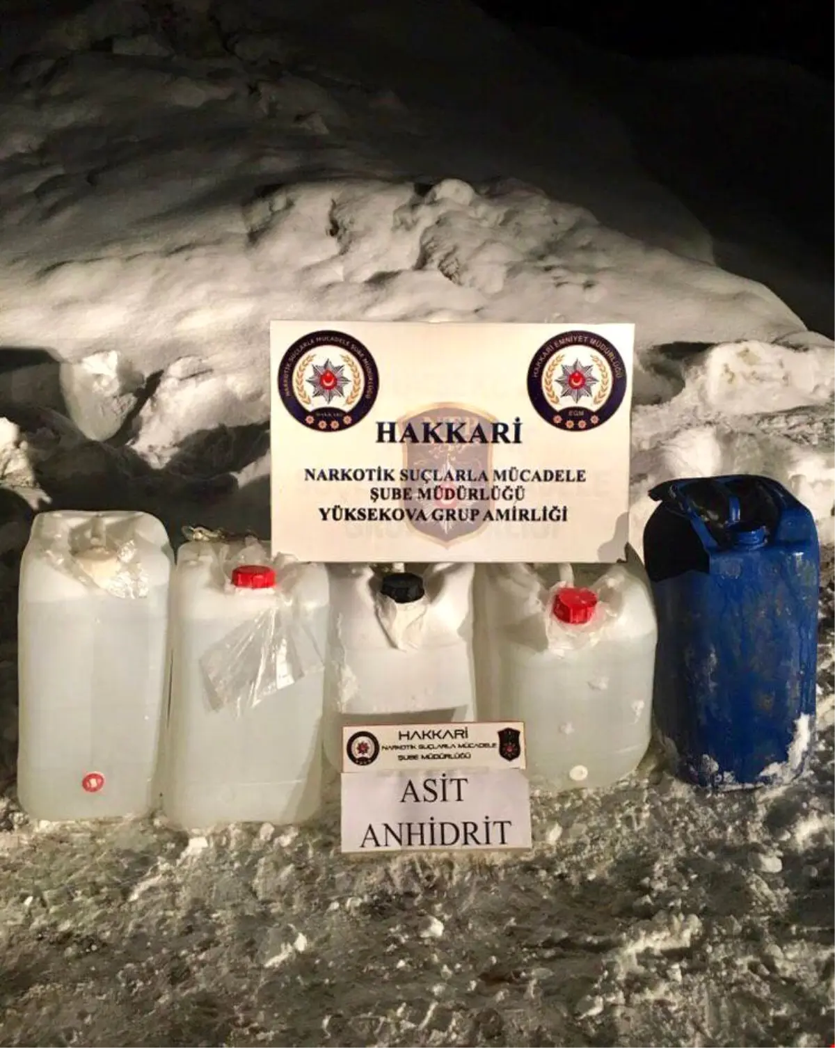 Yüksekova\'da 102 Litre Asit Anhidrit Ele Geçirildi