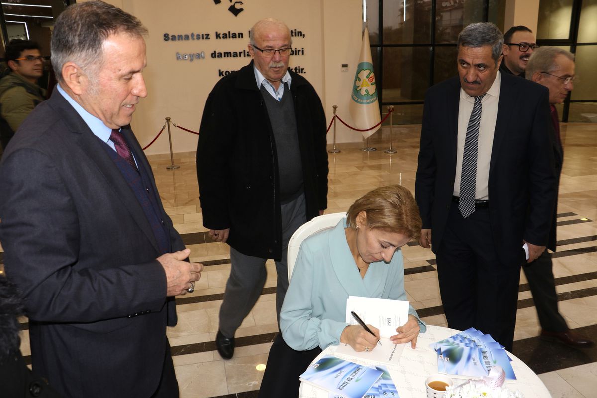 Yunusemreli Muhtardan Şiir Kitabı