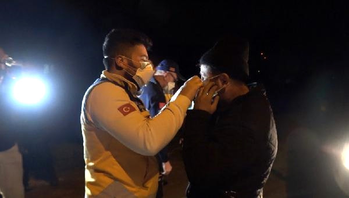 2 Çocuk, Kanala Bırakılan Sanayi Atıklarından Yayılan Kötü Kokudan Etkilendi
