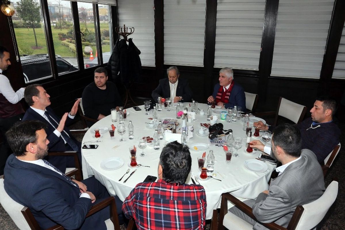 AK Parti\'nin Zeytinburnu Adayı Ömer Arısoy Yerel Basınla Buluştu
