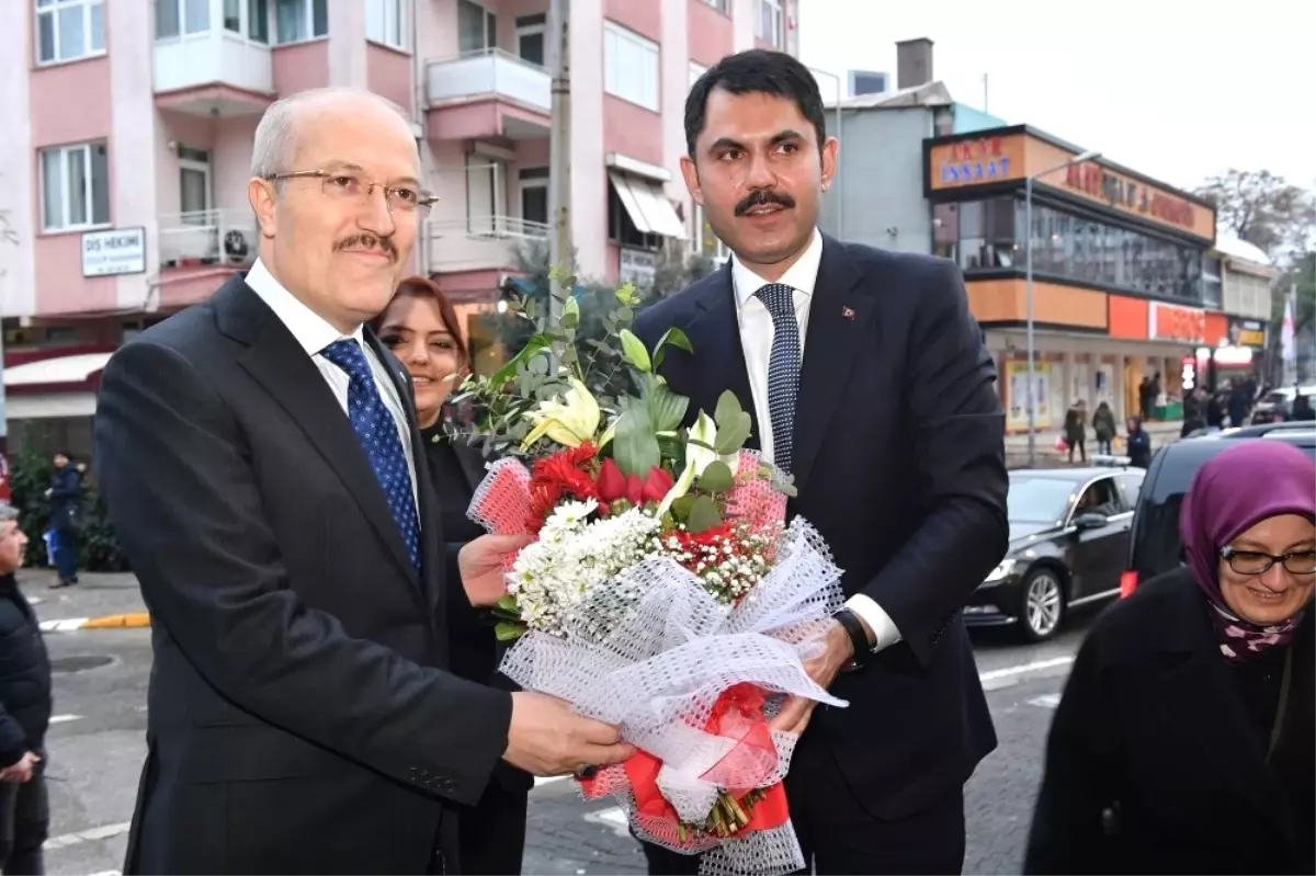 Bakan Kurum Balıkesir Büyükşehir Belediyesini Ziyaret Etti