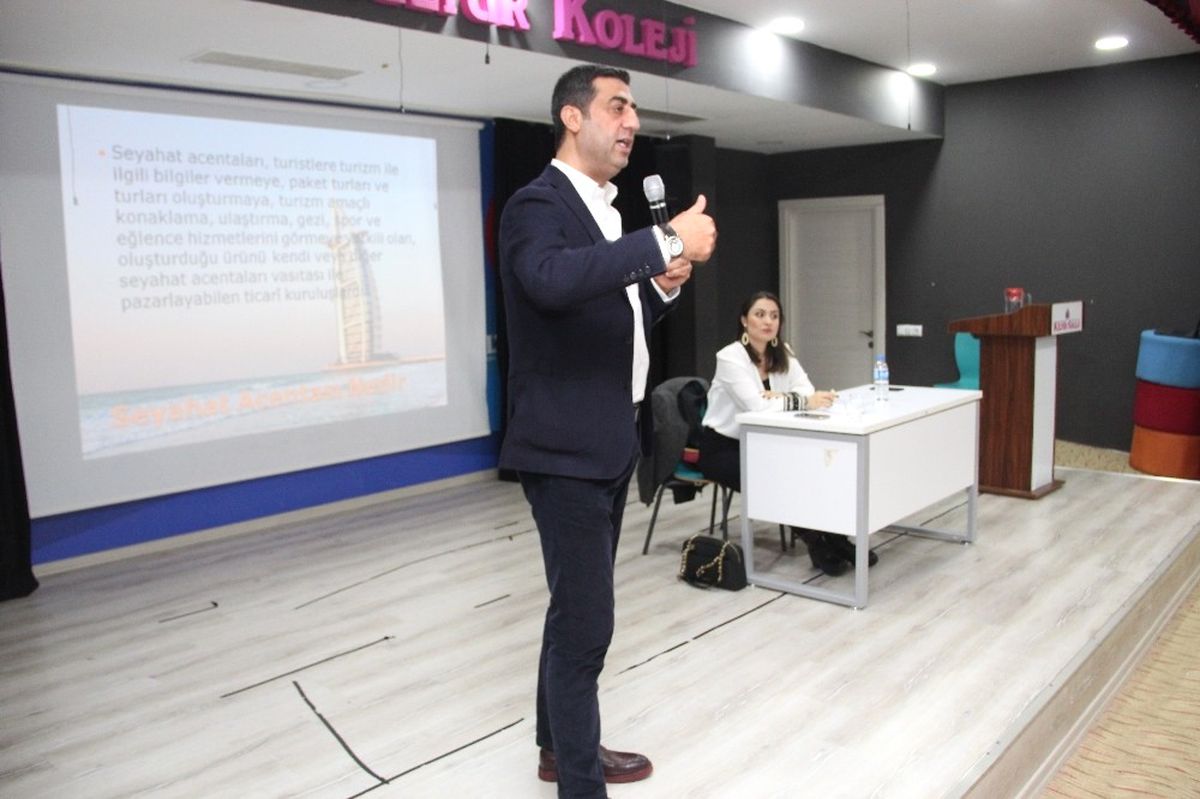 Bayırdır: "Öğrenciler Meslek Seçerken Özgür Bırakılmalıdır"