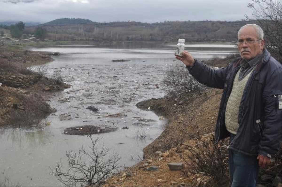 Bayramiç Barajı\'nda Zirai İlaç Atığı Sorunu Sürüyor