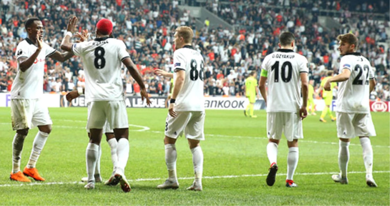 Beşiktaş\'ın Hollandalı Yıldızı Ryan Babel, İngiliz Ekibi Fulham ile Anlaştı