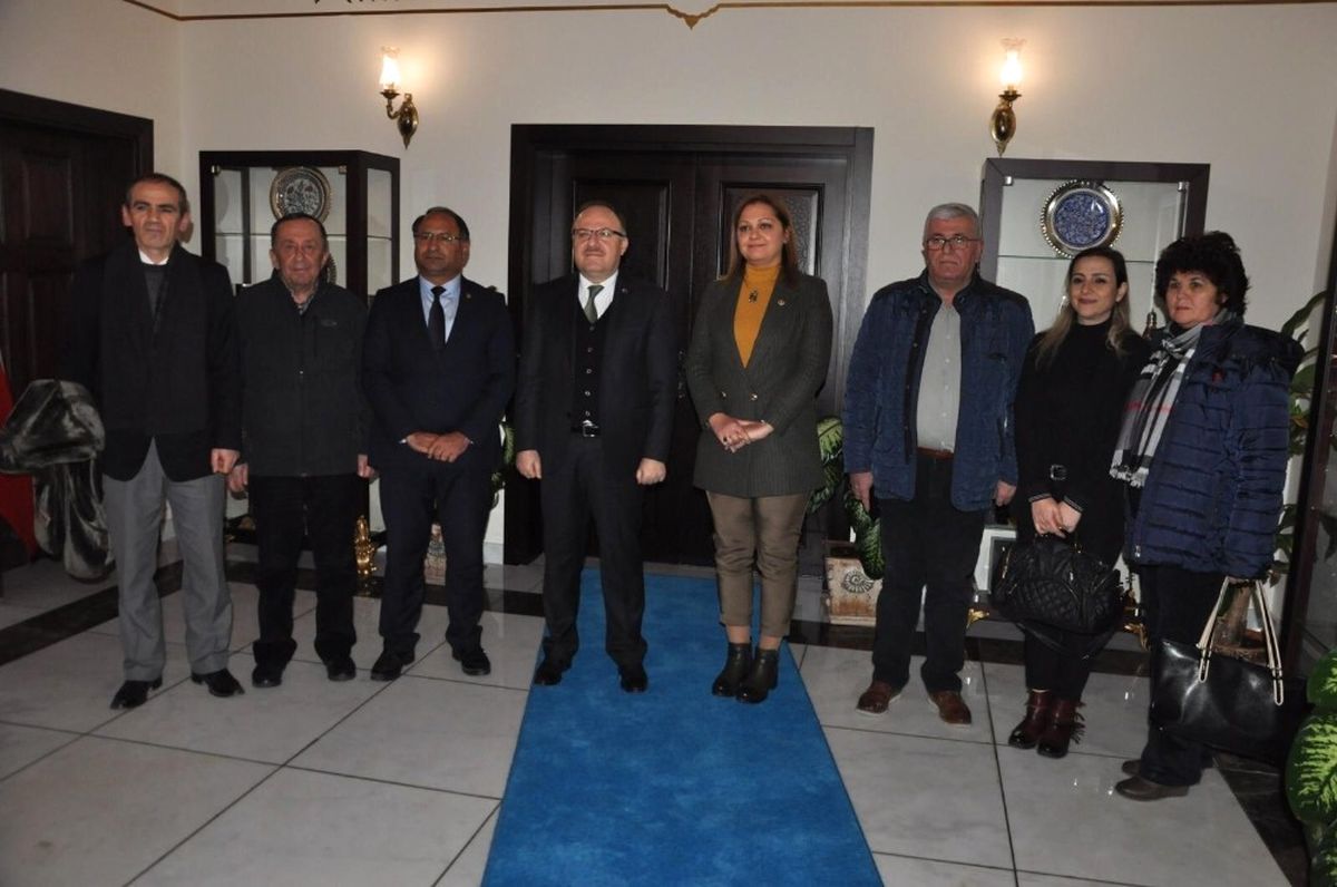 CHP\'li Vekillerden Afyonkarahisar Valisi Tutulmaz\'a Ziyaret