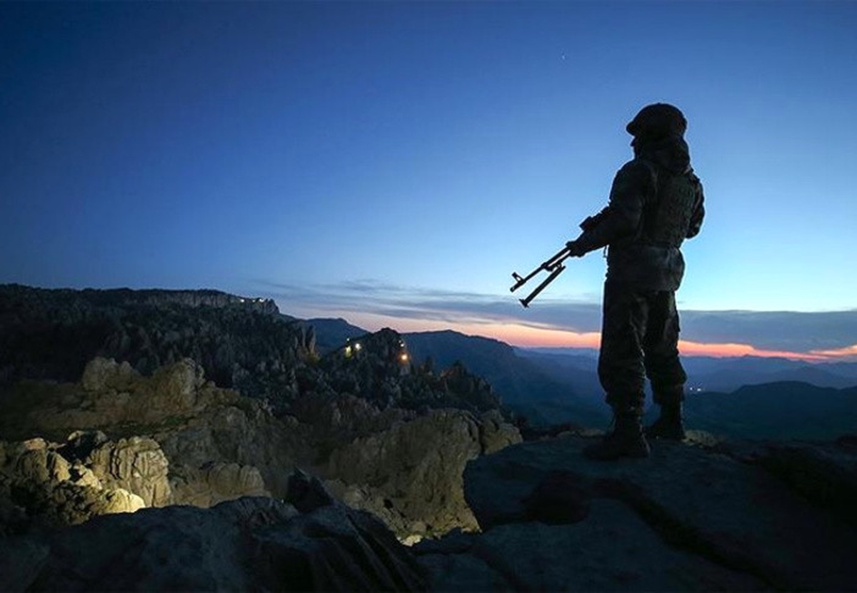 Diyarbakır\'da 2 PKK\'lı terörist etkisiz hale getirildi