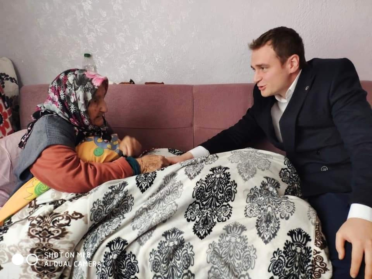 Günyüzü Kaymakamı Koşansu\'dan Yaşlılara Ziyaret