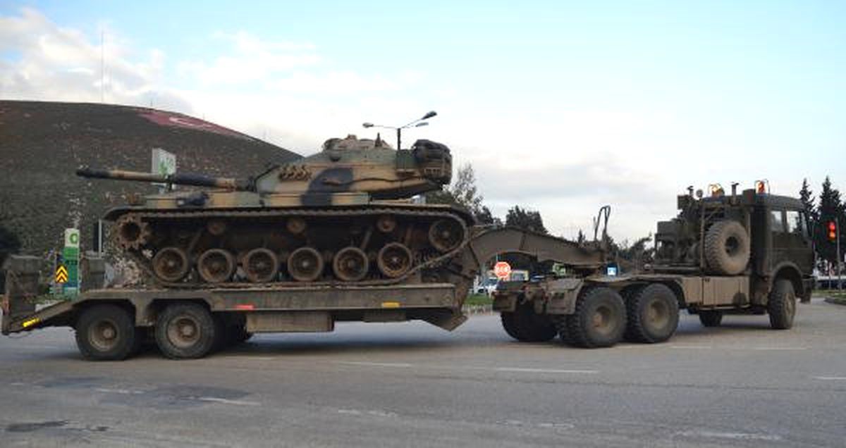 Hatay-Suriye Sınırına Askeri Araç ve Tank Sevkiyatı