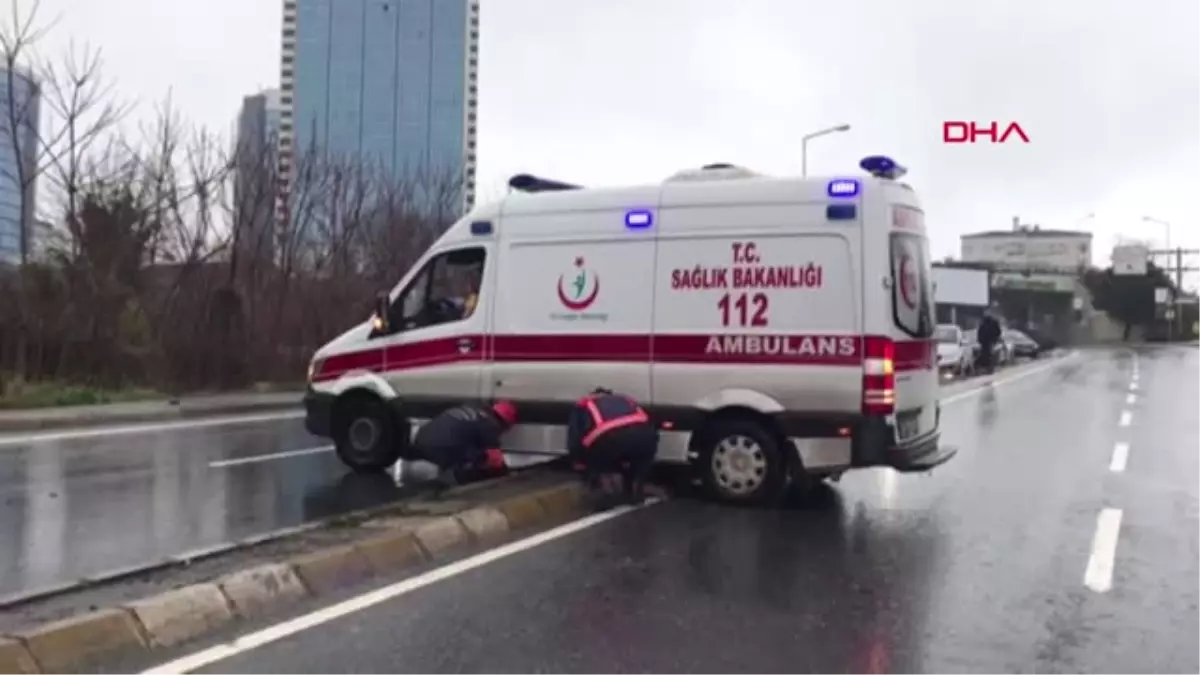 İstanbul- Yaralılara Ulaşamayan Ambulansa İtfaiyeden Takozlu Yardım