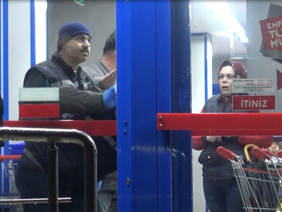 Kar Maskeli Soyguncuyu, Ayakkabısı ve Sesinden Teşhis Etti