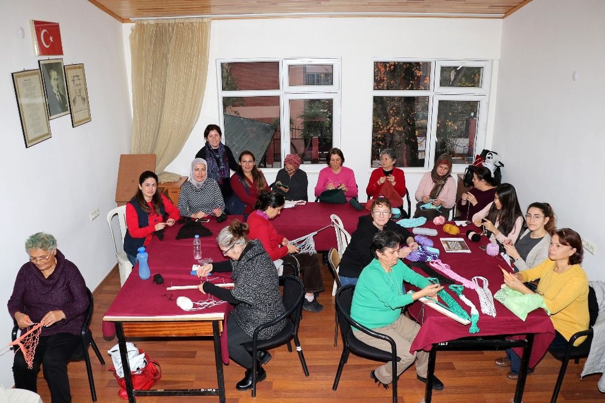 Kullanmadıkları Eşyaları Bez Torbaya Dönüştürüyorlar