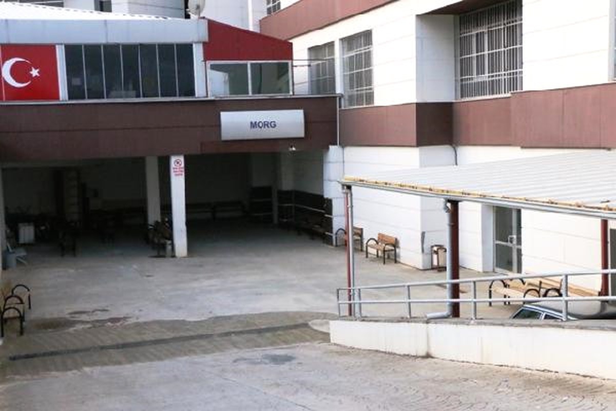 Öğretmen, Otomobilinde Tabancayla Vurulmuş Olarak Ölü Bulundu