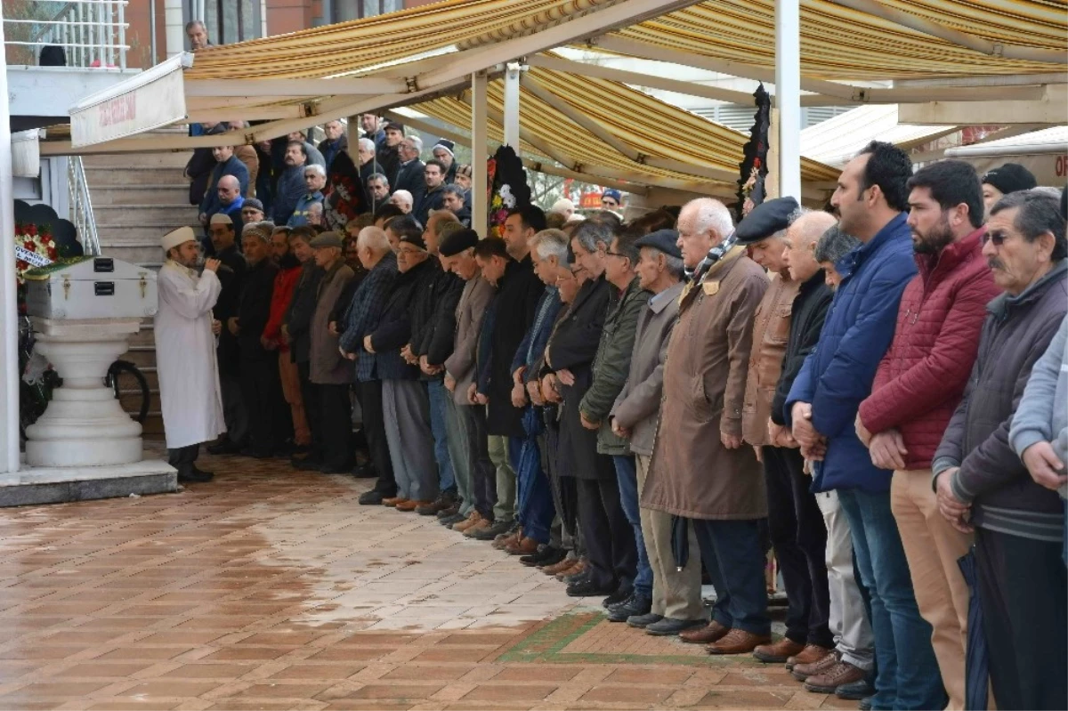 Ortaca\'nın Eski Belediye Başkanlarından Sadık Yalılı Son Yolculuğuna Dualarla Uğurlandı