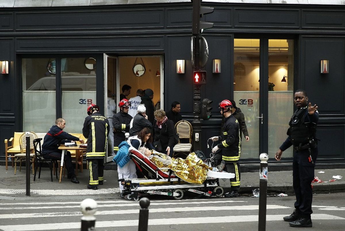 Paris\'teki Patlamada 12 Kişi Ağır Yaralandı
