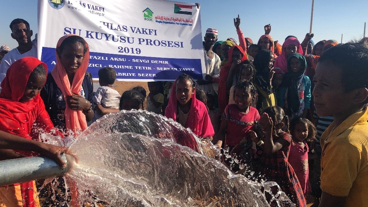 Sudan\'a Su Kuyusu ve Okul ile Gelen Mutluluk
