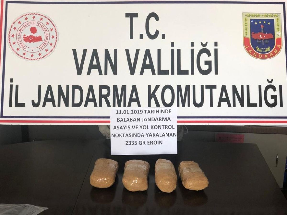 Van\'da 2 Kilo 436 Gram Eroin Ele Geçirildi