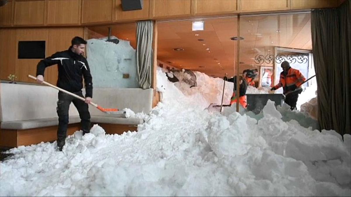 Video | Avrupa\'da Kara Kış Hayatı Dondurdu