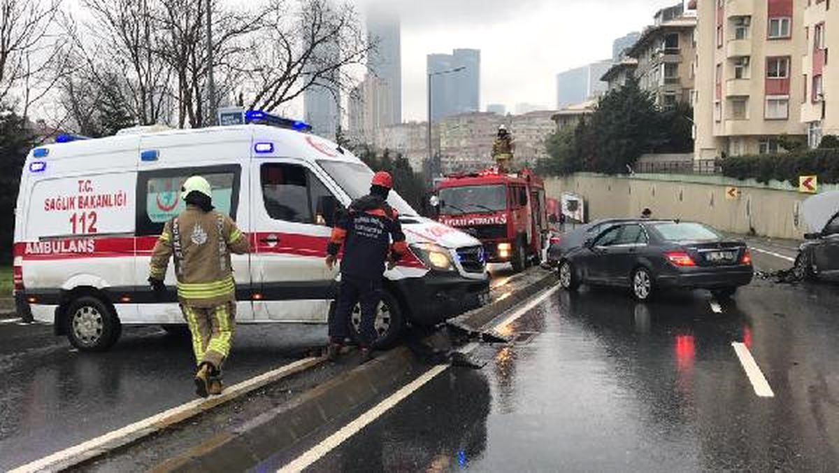 Yaralılara Ulaşamayan Ambulansa İtfaiyeden "Takozlu" Yardım