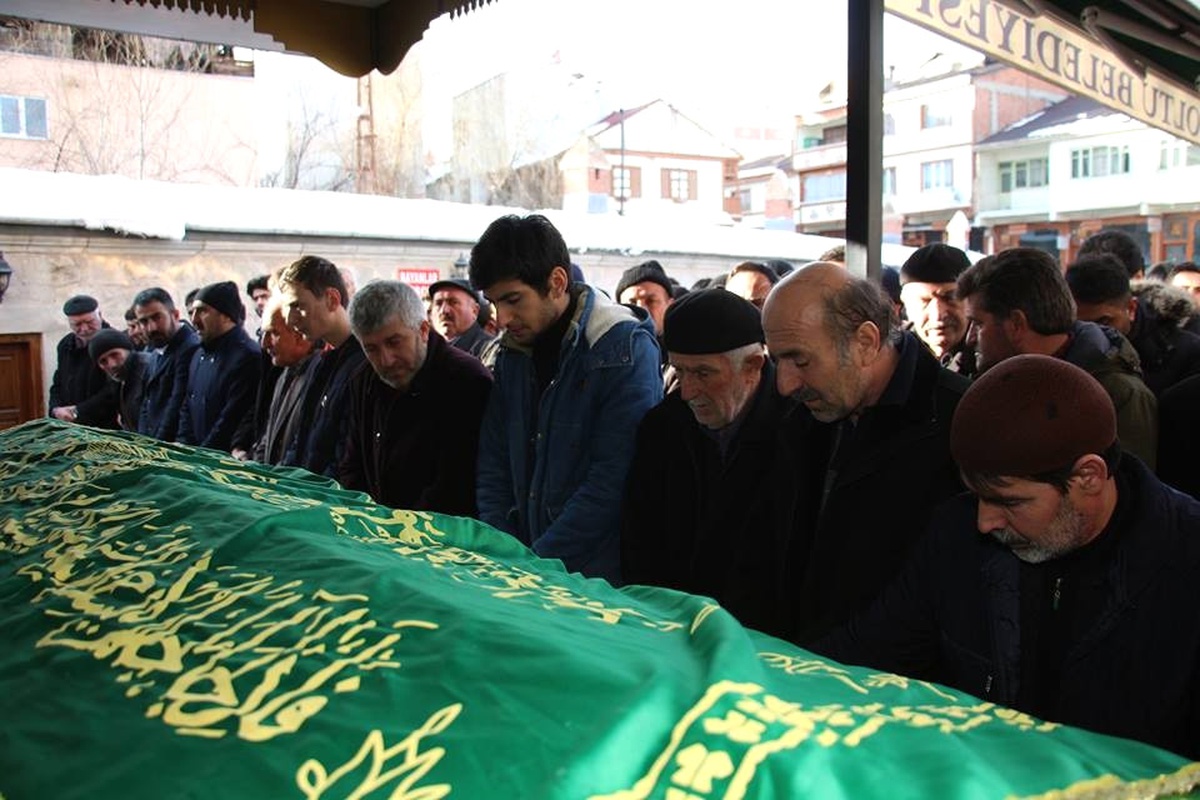 Yolda Yürürken Kalp Krizi Geçirdi