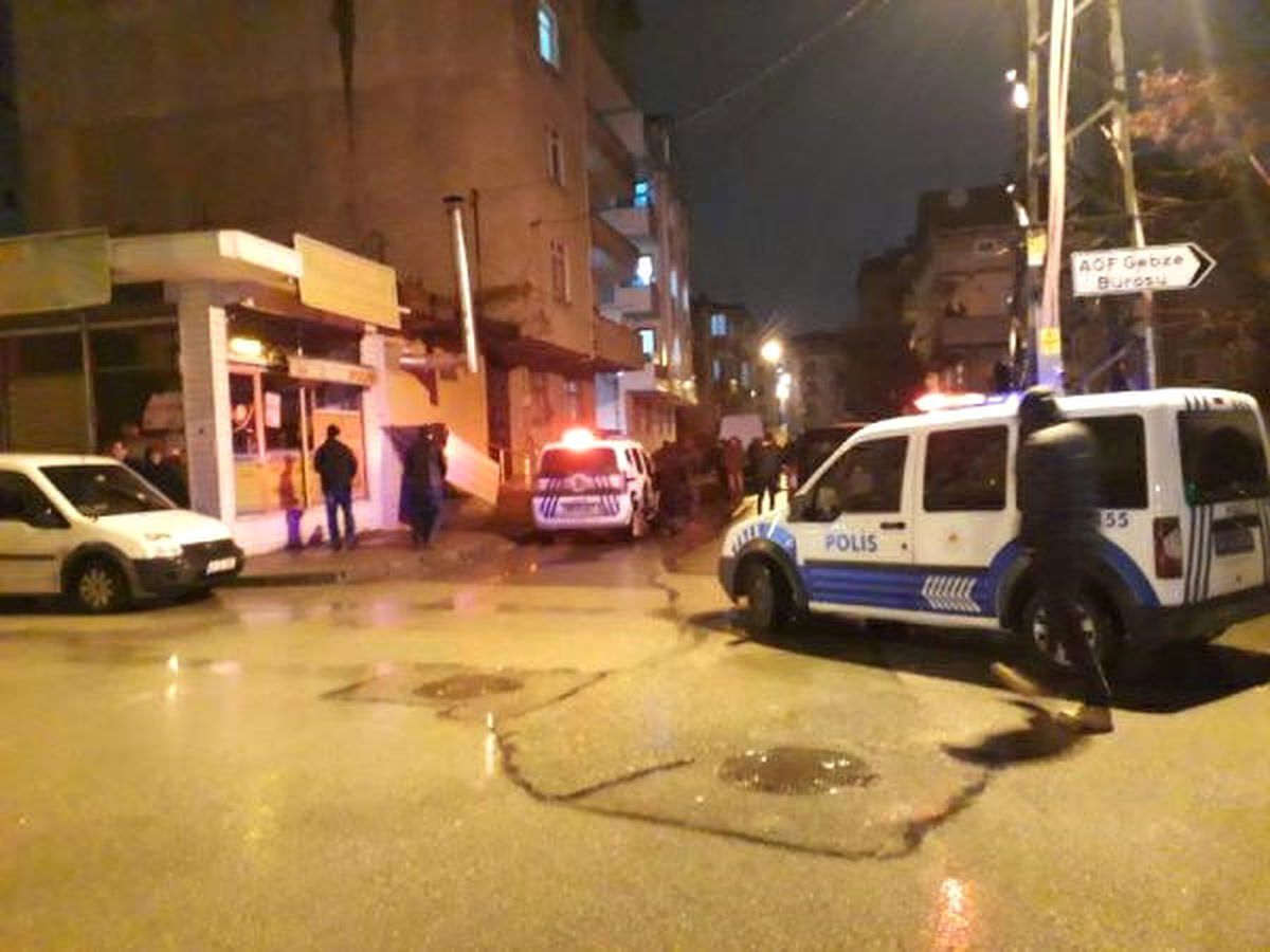 Ablasını Başından Vurup, Öldürdü
