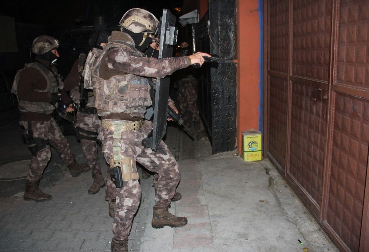 Adana\'da Terör Örgütü Htş\'ye Operasyon: 13 Gözaltı
