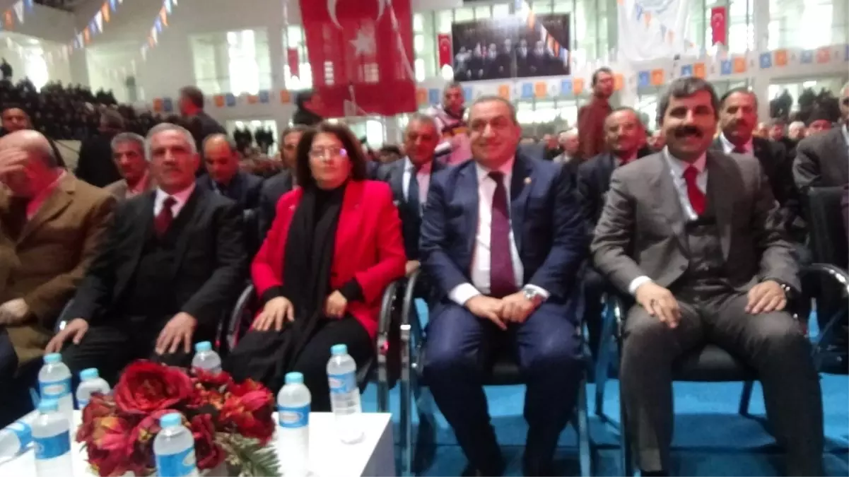 AK Parti Adaylarını Tanıttı