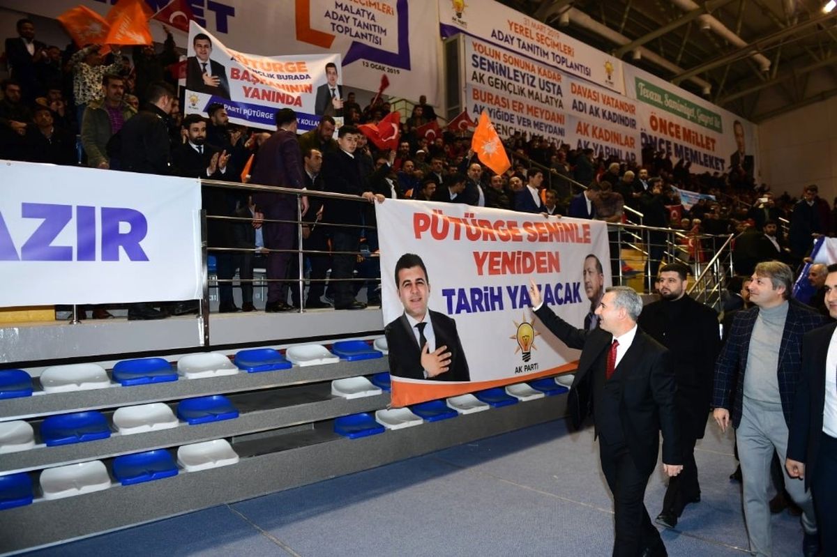 AK Parti Yeşilyurt\'ta Mehmet Çınar ile Devam Kararı Aldı