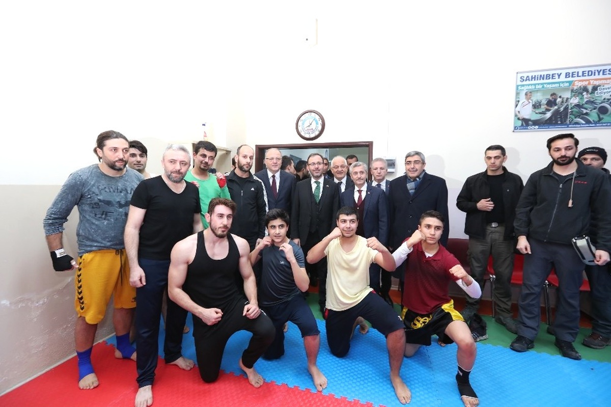 Bakan Kasapoğlu\'ndan Şahinbey\'in Hizmetlerine Tam Not
