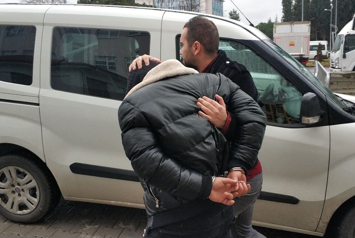 Hakkında Hapis Cezası Bulunan ve Uyuşturucu Ticaretinden Yakalanan Şahıs Tutuklandı
