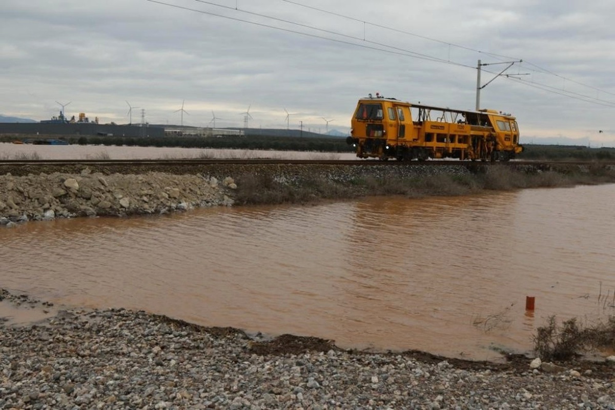 İzmir-Eskişehir Tren Seferleri Yeniden Başladı