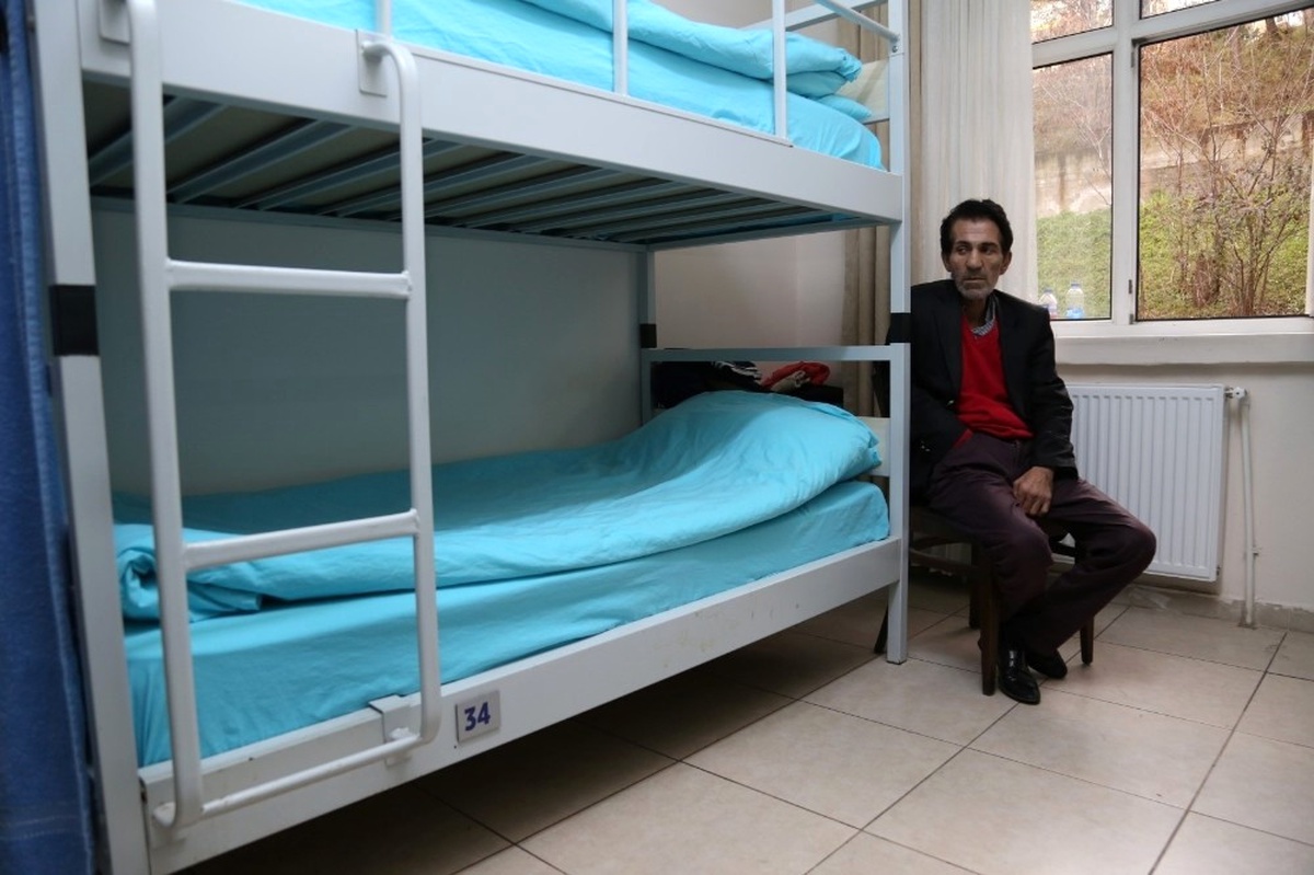 Kocaeli\'nde Barınma Merkezi Vatandaşlara Yuva Oluyor