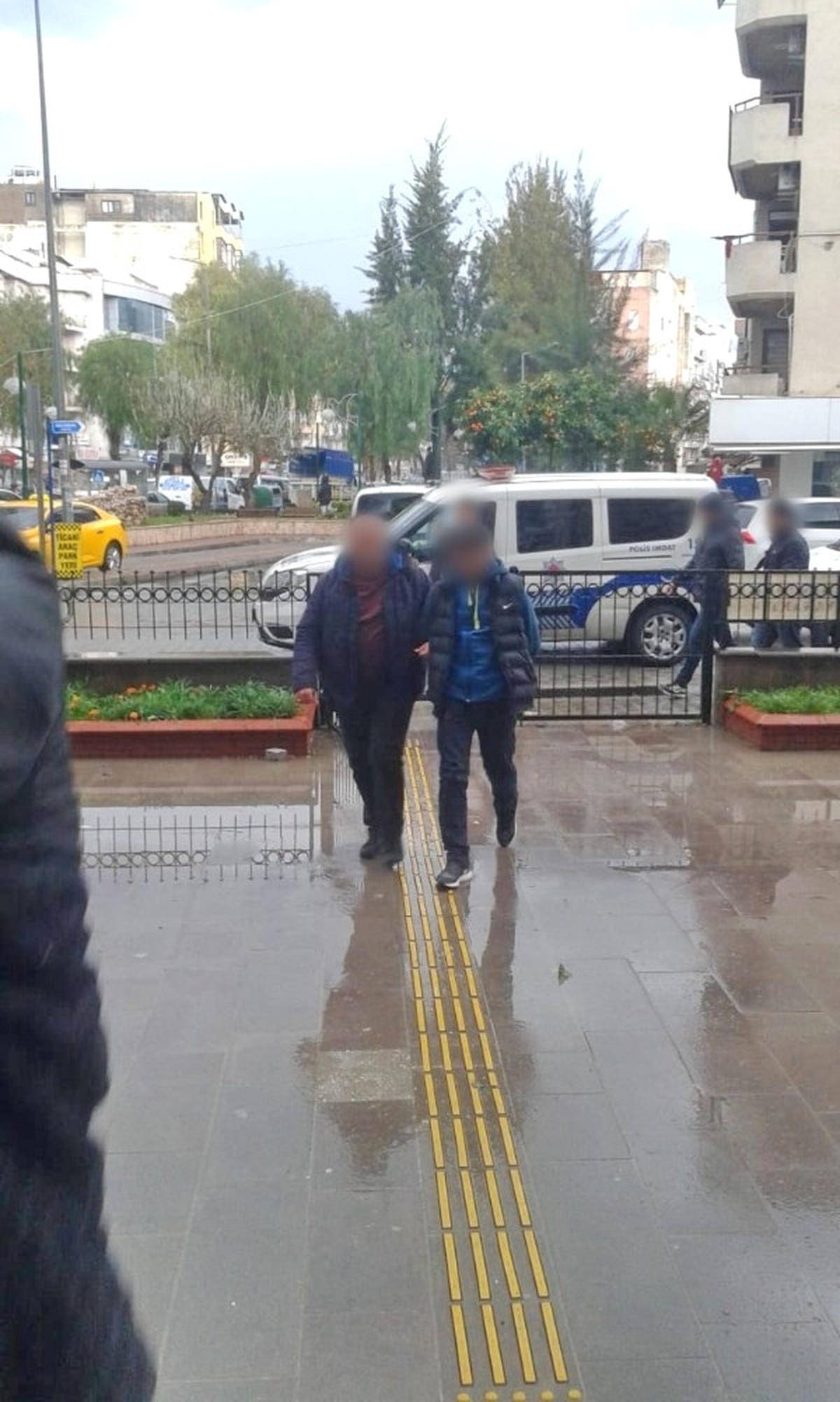 Kuşadası\'nda Kalorifer Peteklerini Çalan Hırsız Yakalandı