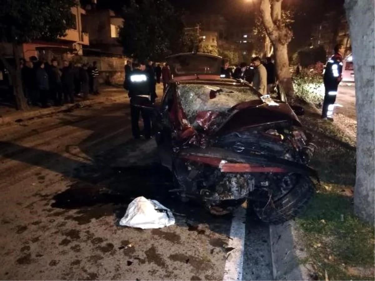 Otomobiliyle Ağaca Çarpan Uzman Onbaşı Ağır Yaralandı