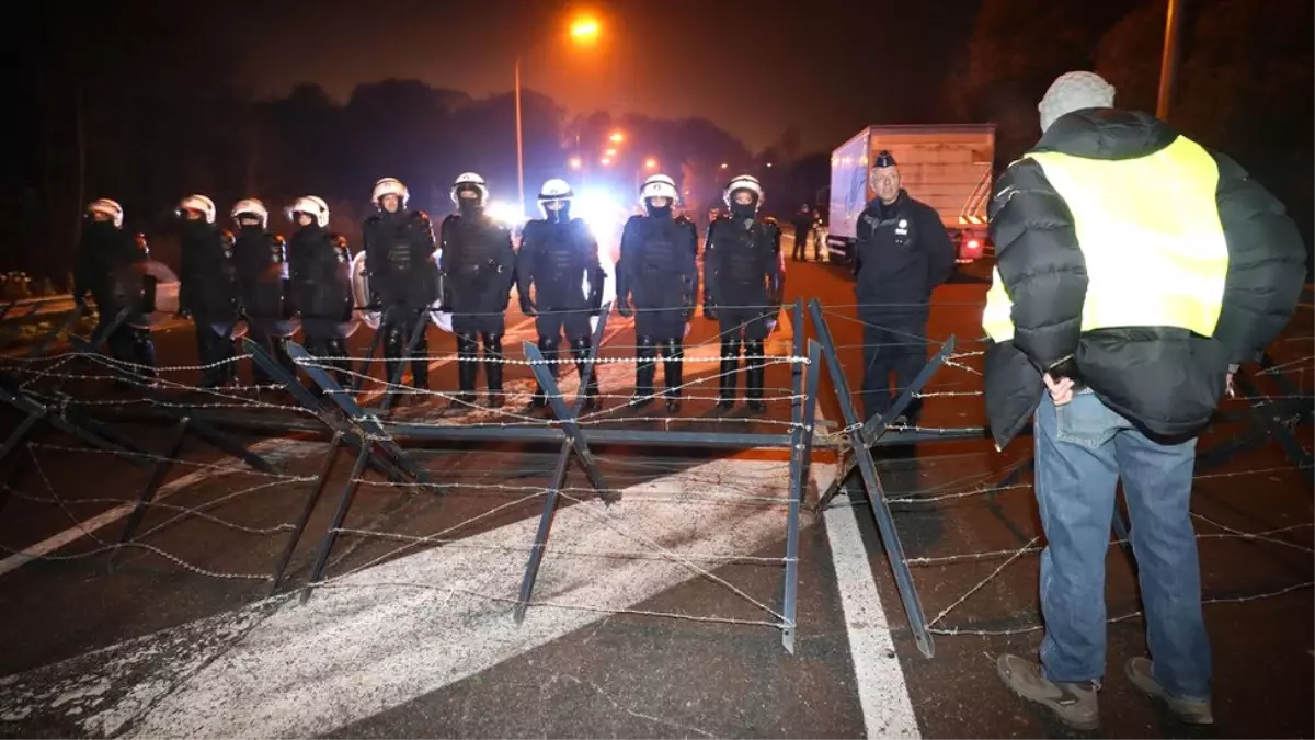 Sarı Yelekli Protestocuyu Öldüren Hollandalı Kamyon Şoförü Tutuklandı