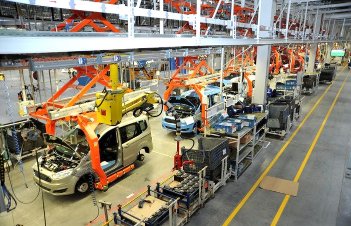 "Volkswagen, Türkiye\'deki Ford fabrikalarında minibüs üretecek"