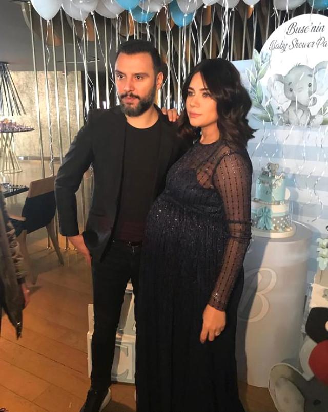 Alisan Ve Buse Varol Cifti Dogacak Bebeklerine Baby Shower Partisi Duzenledi Son Dakika Magazin