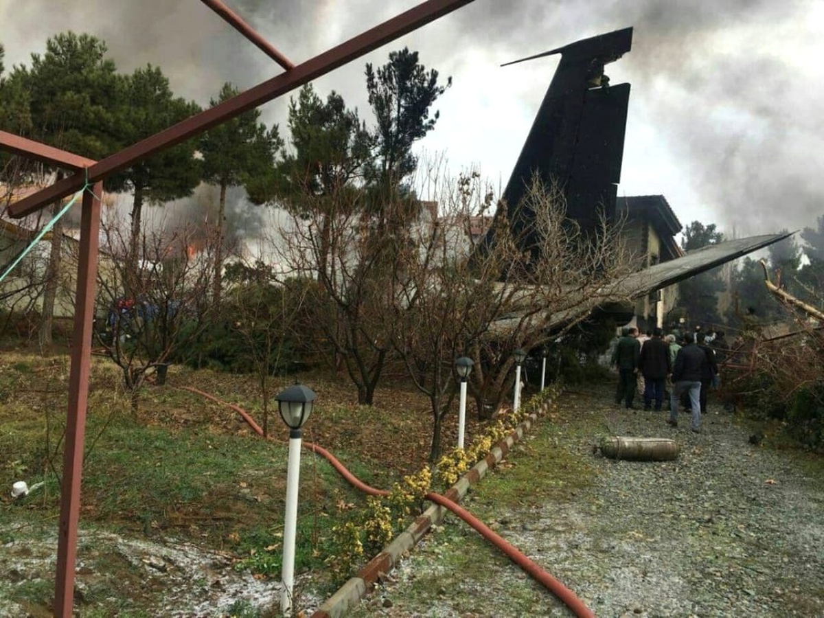 Boing 707 Bir Kargo Uçağı Tahran Yakınlarında Düştü