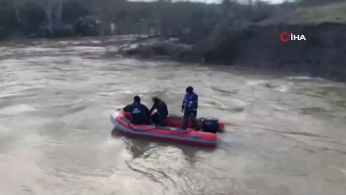 Çaya Atlayan Adamı Arama Çalışmaları Sürüyor