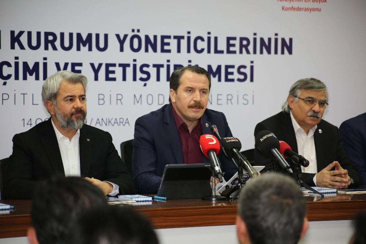 Eğitim Bir Sen\'in "Eğitim Kurumu Yöneticilerinin Seçimi ve Yerleştirilmesi, Tespitler ve Bir Model...